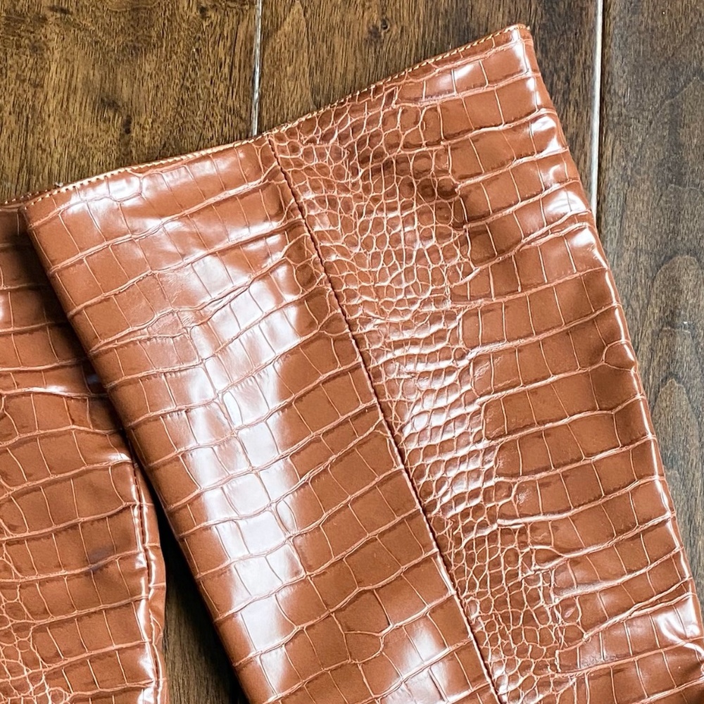 NWOT Sexy Stiletto Knee High Faux Leather Boots - Size 7-1/2 (38) - Picture 4 of 5